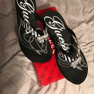 Guess flip flops